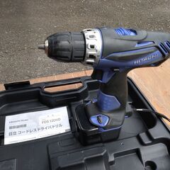 最終値下げです!HITACHI/日立12V コードレスドライバドリル FDS12DVD バッテリ×2 充電器 ケース付き 電動工具の画像
