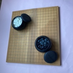 任天堂の菊　囲碁セットです。