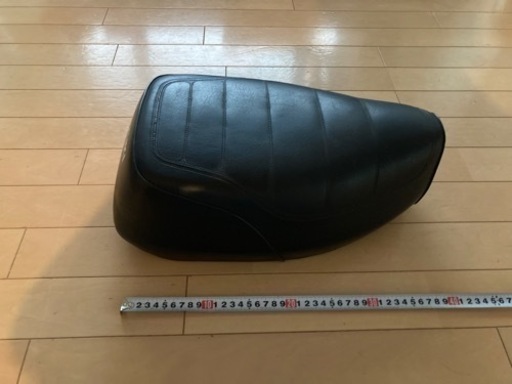 バイク　シート　スズキ