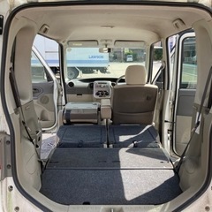 ⭐️全込み超特価‼️⭐️車検令和5年6月まで有り‼️⭐️ミラクルオープンドア‼️⭐️タイミングチェーンエンジン‼️⭐️安心の修復歴無し』‼️⭐️ダイハツ タント⭐️ホワイト⭐️グレードL⭐️インパネAT(4AT)⭐️ベンチシート⭐️社外14インチアルミ⭐️プライバシーガラス⭐️リア分割可倒式スライドシート⭐️全席ドアバイザー⭐️『令和4年度自動車税も、リサイクル料も、全てコミコミの超特価』‼️『更に千葉＆成田ナンバー管轄は名変代行無料サービス』‼️『圧倒的な安さ』‼️『超激安早い者勝ち』‼️の画像