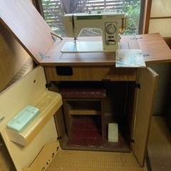 【取引中です】ブラザーペースセッターミシンZU2-B610（値下...