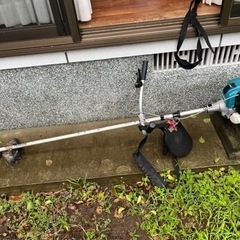 マキタのエンジン草刈機