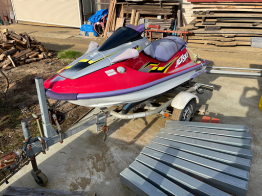 水上バイク　ジェットスキー