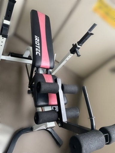 【Amazon平均評価★4!お得!】 マルチベンチ+バーベルスタンド+おまけプレート20kg(5kg×4) 【中古】
