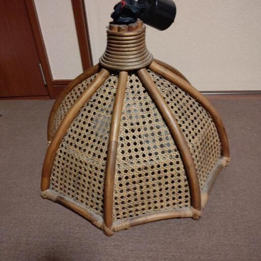 陶製の照明灯