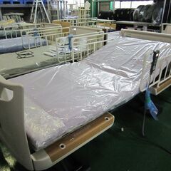 【中古】　介護ベッド　パラマウント　楽匠Z　2モーター　サイドレール2本付の画像