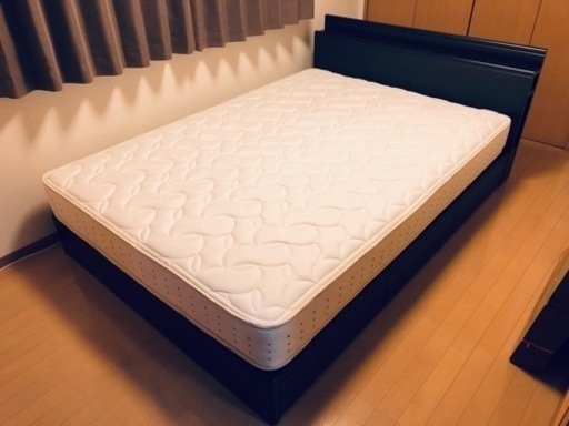 中古Serta ダブルベッド+マットレス