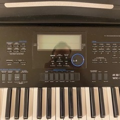 CASIO 電子ピアノ、サステーンペダルとチェアも含めての画像