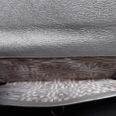 Ferragamo  長財布  シルバーの画像