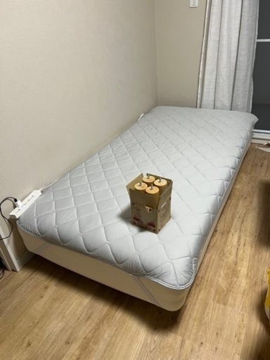 無印良品、使用期間１ヶ月【値下げしました】シングル、脚付きマットレス