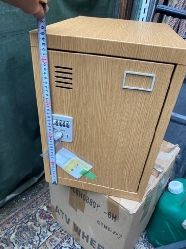 新品　木目スチールロッカー