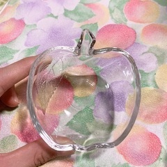 リンゴ型　ガラスの食器　2セットの画像