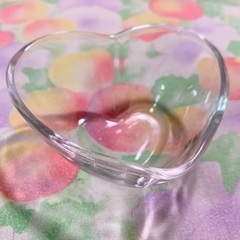 ハート型 ガラスの食器の画像