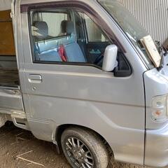 四駆！エアコン！走行６４０００キロ車検２年付き！の画像