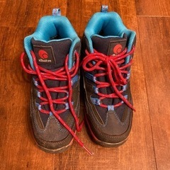 子供用　登山靴　トレッキングシューズ