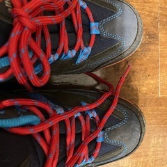 子供用　登山靴　トレッキングシューズの画像
