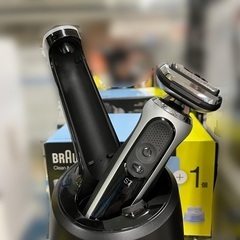 J1640 極美品  BRAUN ブラウン 70-S7201CC  series 7 シリーズ7 密着シリーズ7 電気シェーバー 洗浄機付 交換カートリッジ付 クリーニング済みの画像