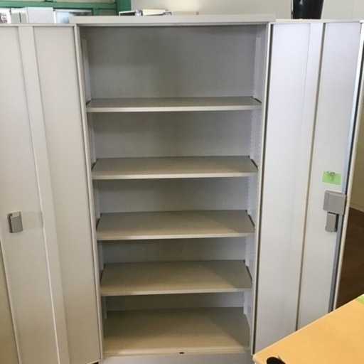 JI-30 【オフィス家具専門店】コクヨの両開き書庫です！R4.9/20時点で在庫数6点あり