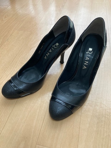 Dianaのパンプス　23.5cm