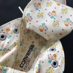 ■アースミュージック&エコロジー✖️コンバース■コラボ花柄スニーカー新品23.5の画像