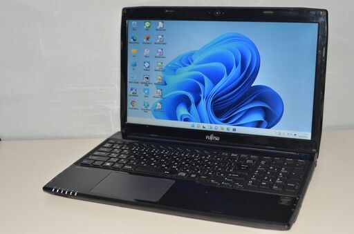 最新Windows11+office 新品爆速SSD256GB 富士通 AH53/M 第四世代core i7/15.6インチ/メモリ8GB/ブルーレイ/HDMI/無線/カメラ/便利なソフト