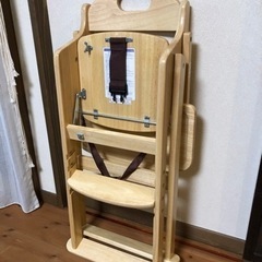 美品　カトージ　ベビーチェア　木製　おまけ付の画像