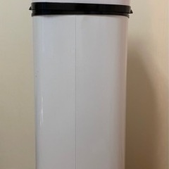 自動開閉　ゴミ箱の画像