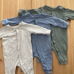 H&M くすみカラーロンパース