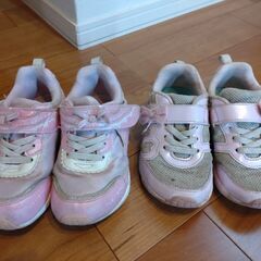 子供　スニーカー　2足