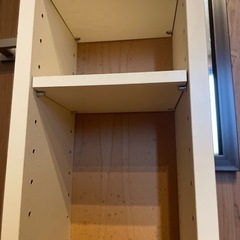 IKEA CDラック　本棚　グネドビー　無料の画像