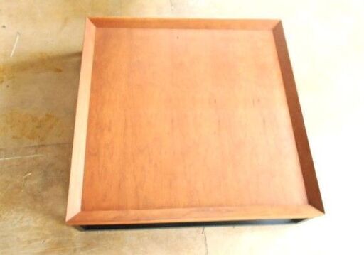 テーブル天板(740mm×740mm　H180mm)お引き取り出来る方限定。