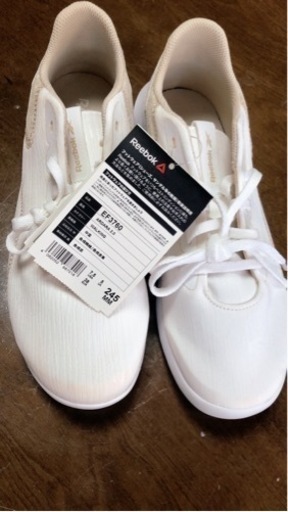 Reebok スニーカー