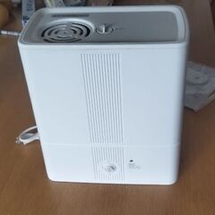 ニトリ　スチーム加湿器