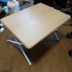 ニトリ 折りたたみテーブルの画像