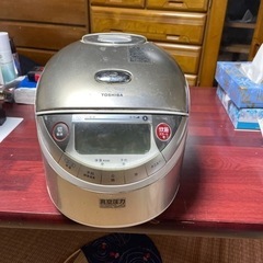 東芝　炊飯器　RC-10VSの画像