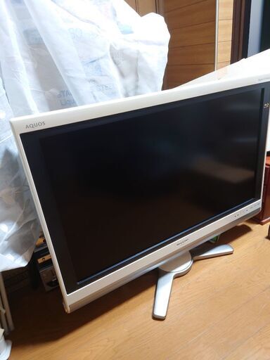 テレビ32インチ