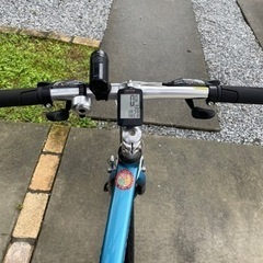 ジャイアント　クロスバイク　R3　サイクルコンピューター、パンク修理キット付きの画像