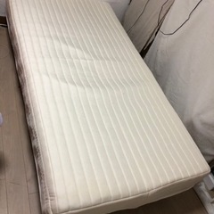 脚付きスノコベット