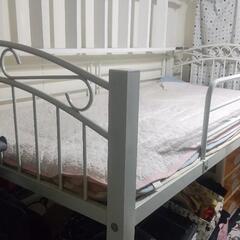 【値下げしました】ベッド 譲ります。