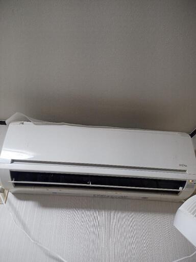 引っ越しの為エアコン譲ります。受取者決まりました