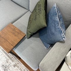 IKEA 2.5シーターソファーの画像
