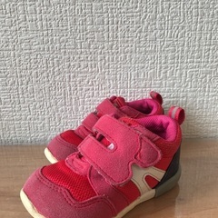 （取引中）靴　13.5センチ　男女兼用　赤の画像