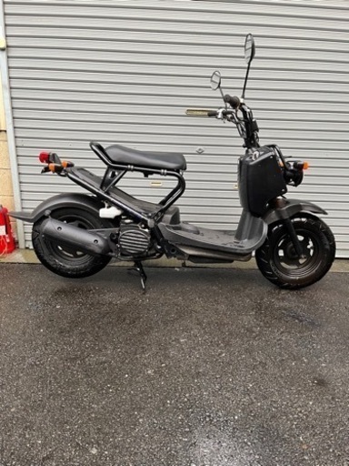 ズーマー人気の黒