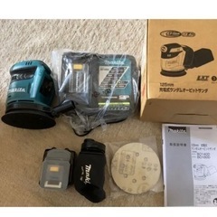 ★未使用！美品！マキタ充電式ランダムオービットサンダーBO140...
