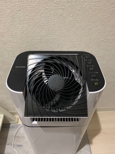 《ご成約》【玄関先取引】アイリスオーヤマ　サーキュレーター衣類除湿乾燥機