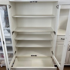 食器棚の画像