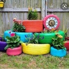廃タイヤ　2本　ガレージのクッション　DIY プランター　植木の画像