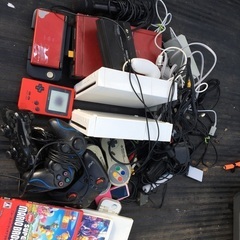 多数の応募感謝　一時中止　ジャンク　ゲーム機　まとめて　ＤＳ　ＷＩＩ　ゲームボーイ　ディスクシステムの画像