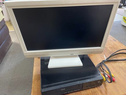 921あ　液晶ＴＶ　ブルーレイプレイヤー　2点セット　RAC端子付き　ＴＶ動作確認済み　中古品
