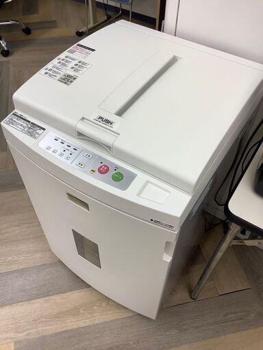 【大幅値下げ　8万→49,800円！】【美品】【動作確認済】業務用シュレッダー（アイリスオーヤマ製　自動送り機能 自動細断300枚 A